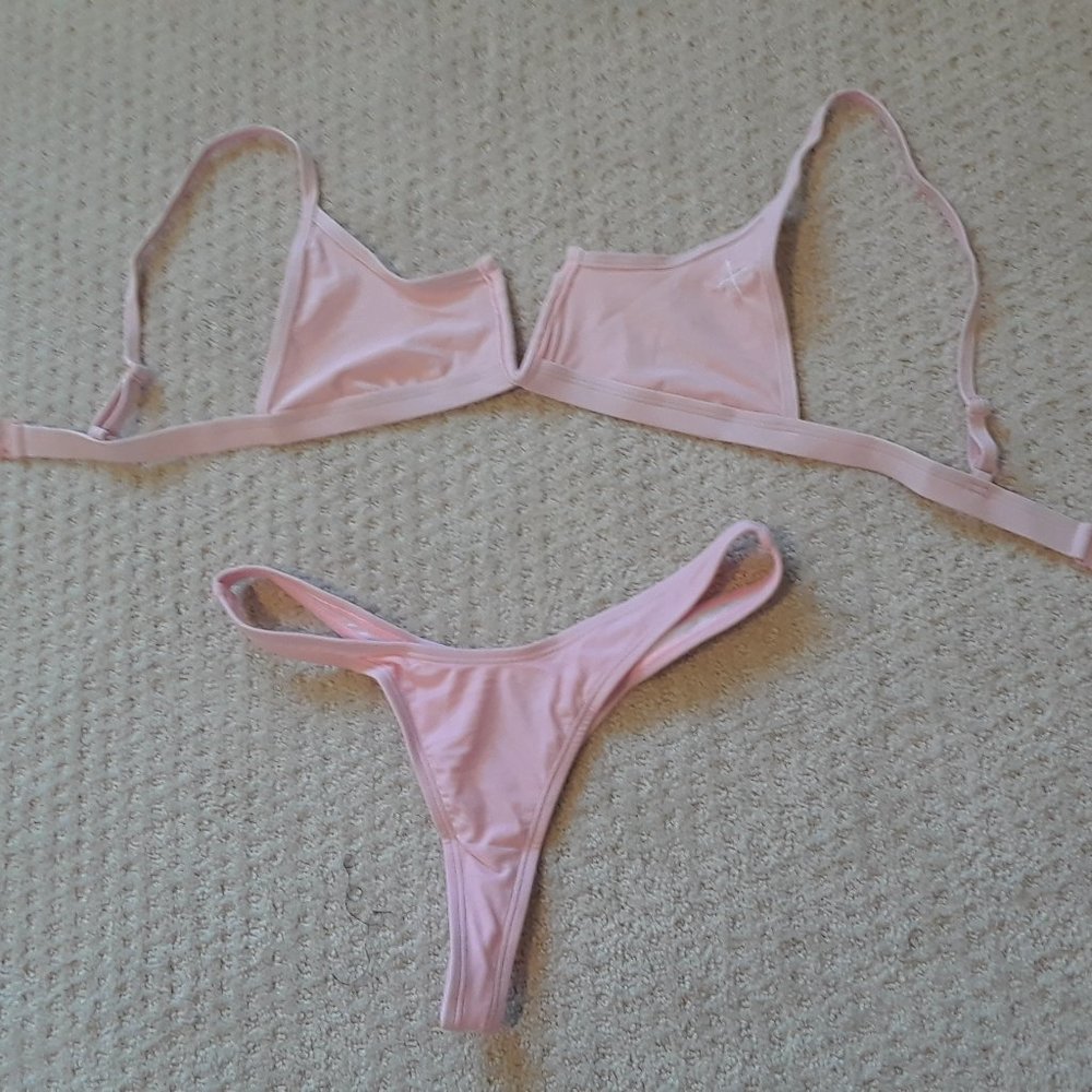 Boutine LA Dusty Pink V-Cut Top